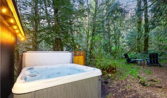 71320 E THIMBLEBERRY St, Rhododendron, OR 97049