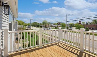 272 Masters Dr, Addison, IL 60101