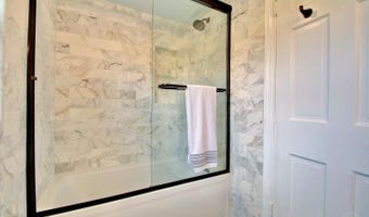 6215 Grand Vista Ave, Cincinnati, OH 45213