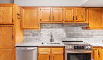 126 Arlington Sq, Ashland, VA 23005