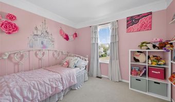 1452 Cedar Bluff Dr, Ballwin, MO 63021