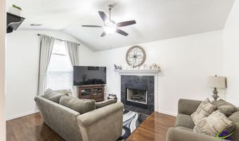 853 Parkview Dr, Macon, GA 31211