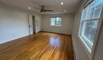 294 Robin St, Bridgeport, CT 06606