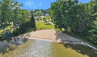 3854 Surfside Cir, Aurora, OH 44202