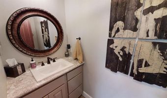 39 Valley Dr, Casper, WY 82604