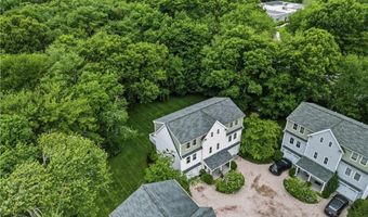 12 Park Ave 13, Narragansett, RI 02882