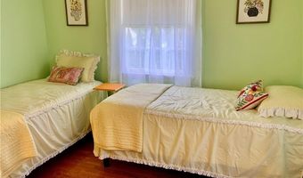 1000 Hope St, Bristol, RI 02809