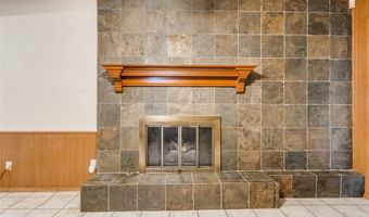 3704 N Riverside Dr, Bethany, OK 73008