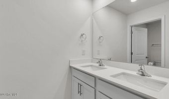 725 Lazy Elm Ln, Aberdeen, NC 28315