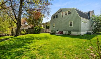 65 Maple St, Darien, CT 06820