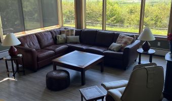 335 Valley View Dr, Addison, VT 05491