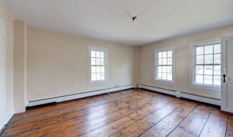 141 Dowd Ave, Canton, CT 06019