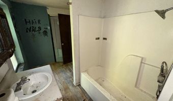 604 S Brookside Ave, Ash Grove, MO 65604