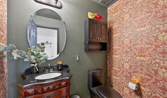 1525 SUNNY Hl, Cheyenne, WY 82001