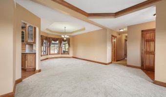 6040 Eden Dr, Aurora, IN 47001