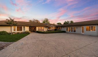 8 Country Glen Rd, Fallbrook, CA 92028