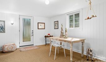 43 Martindale Rd, Asheville, NC 28804