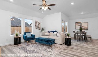 305 Robin St, Angleton, TX 77515