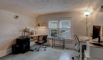 1327 N HARRIMAN St, Appleton, WI 54911