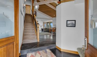 59641 Calgary Loop, Bend, OR 97702