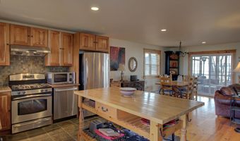 23 Mud Pt S, Alburgh, VT 05440