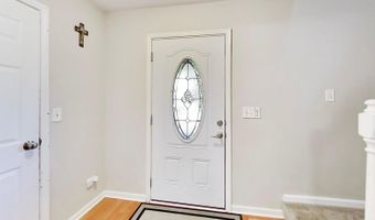 30 Oxford Ct, Algonquin, IL 60102