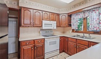 5635 Yorktown Ln, Austintown, OH 44515