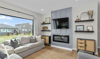 2203 Barry Dr, Adel, IA 50003
