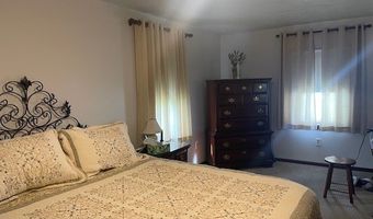 32 WALNUT St, Albion, PA 16401