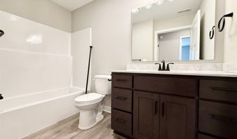 2360 Serenity Ct, Auburn, IN 46706