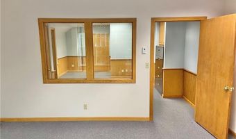 395 W Avon Rd, Avon, CT 06001