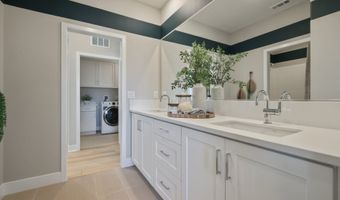 765 Guy Turner Dr, Camarillo, CA 93010