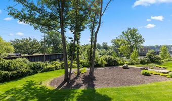 657 Greenslate Dr SE, Ada, MI 49301