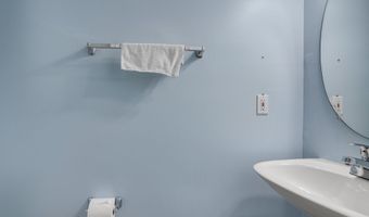 6490 TAYACK Pl, Alexandria, VA 22312
