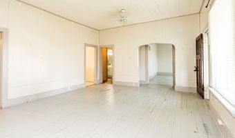 331 W 15th St, Auburn, IN 46706