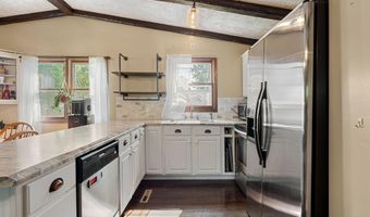 1304 Swanhill Dr, Albert Lea, MN 56007