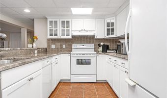 94 Greening Ln, Cranston, RI 02920