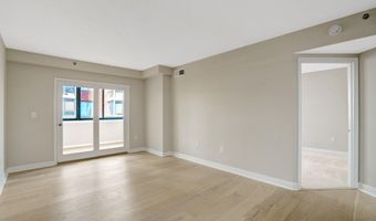 1050 N TAYLOR St 1-203, Arlington, VA 22201