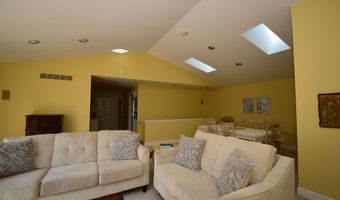 15 Ash Hill Ct, Batesville, IN 47006