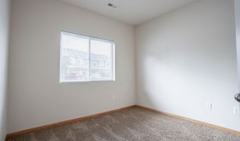 907 7th Ave SE 1, Altoona, IA 50009