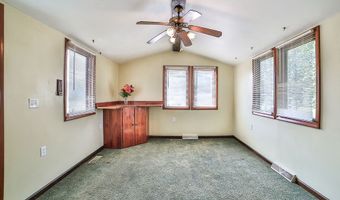 831 W Gebhard Ln, Alden, NY 14004