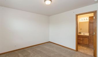 1080 Rachael St 304, North Liberty, IA 52317