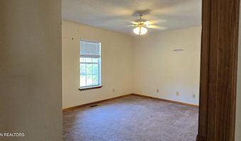 324 Circle R Dr, Benton, TN 37307