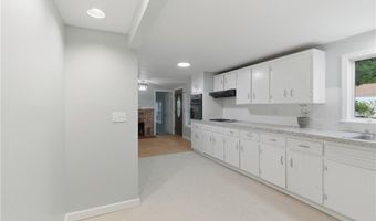 38 Franklin St, East Providence, RI 02915