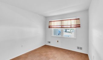 4 Michele Dr, Middletown, NJ 07748