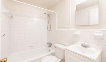 4921 QUARLES St NE 103, Washington, DC 20019