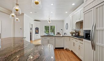 14 Aspen Ln, Bedford, NH 03110