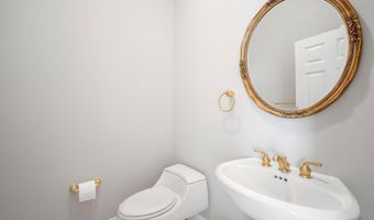 6723 HONESTY Dr, Bethesda, MD 20817