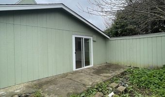 95 12TH St, Bandon, OR 97411