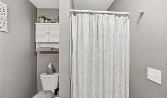 40 Saw Mill Dr 204, North Kingstown, RI 02852